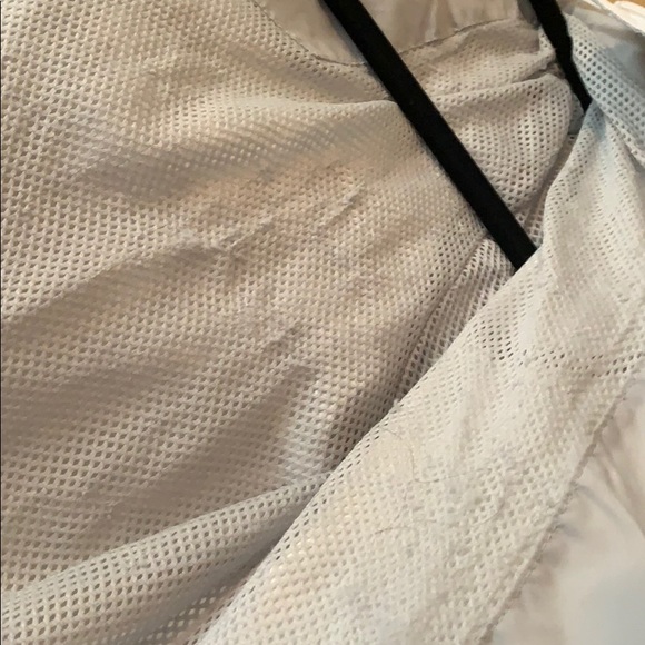 Women’s White Columbia Jacket - Picture 5 of 10